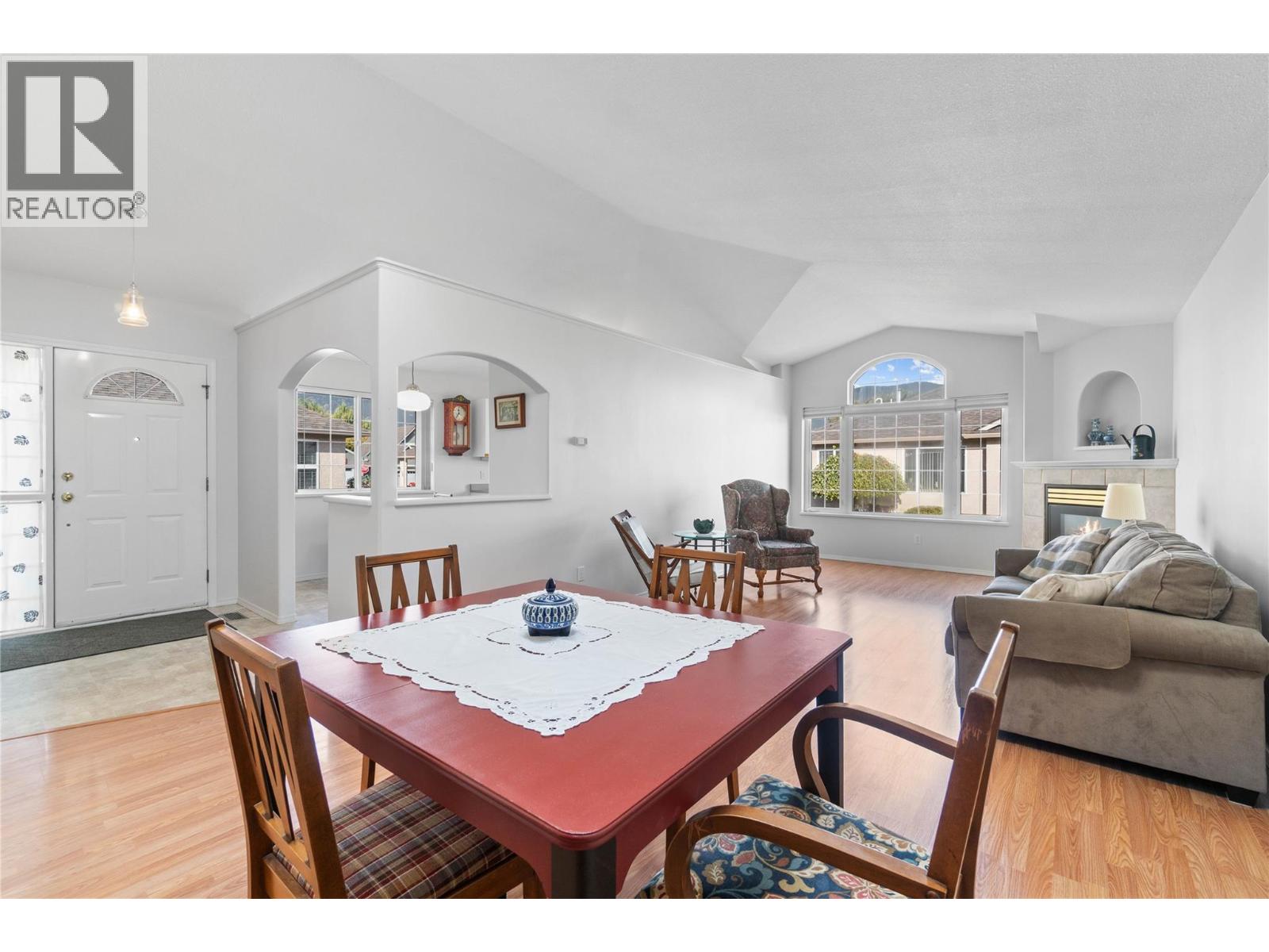 5 350 Hudson Street Northwest, Salmon Arm