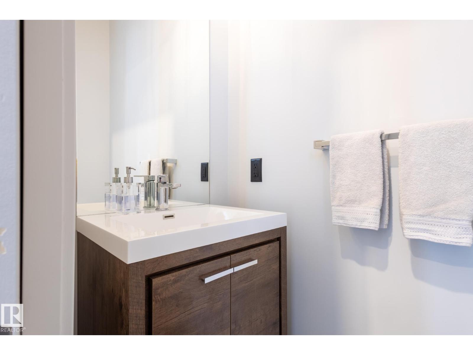 14027 91A AV NW, Edmonton