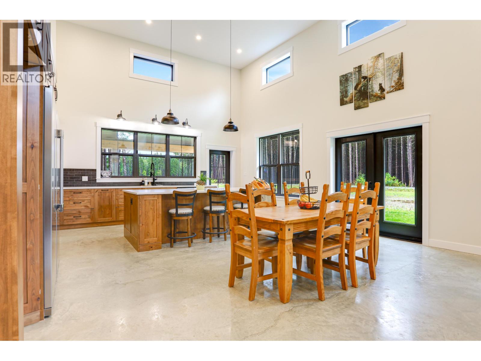 324 LOGANBERRY AVENUE, Kitimat