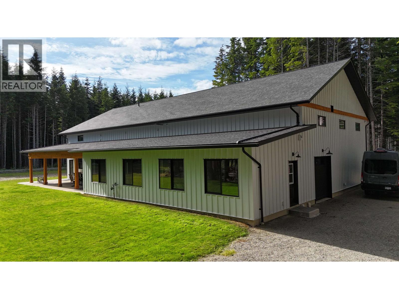 324 LOGANBERRY AVENUE, Kitimat