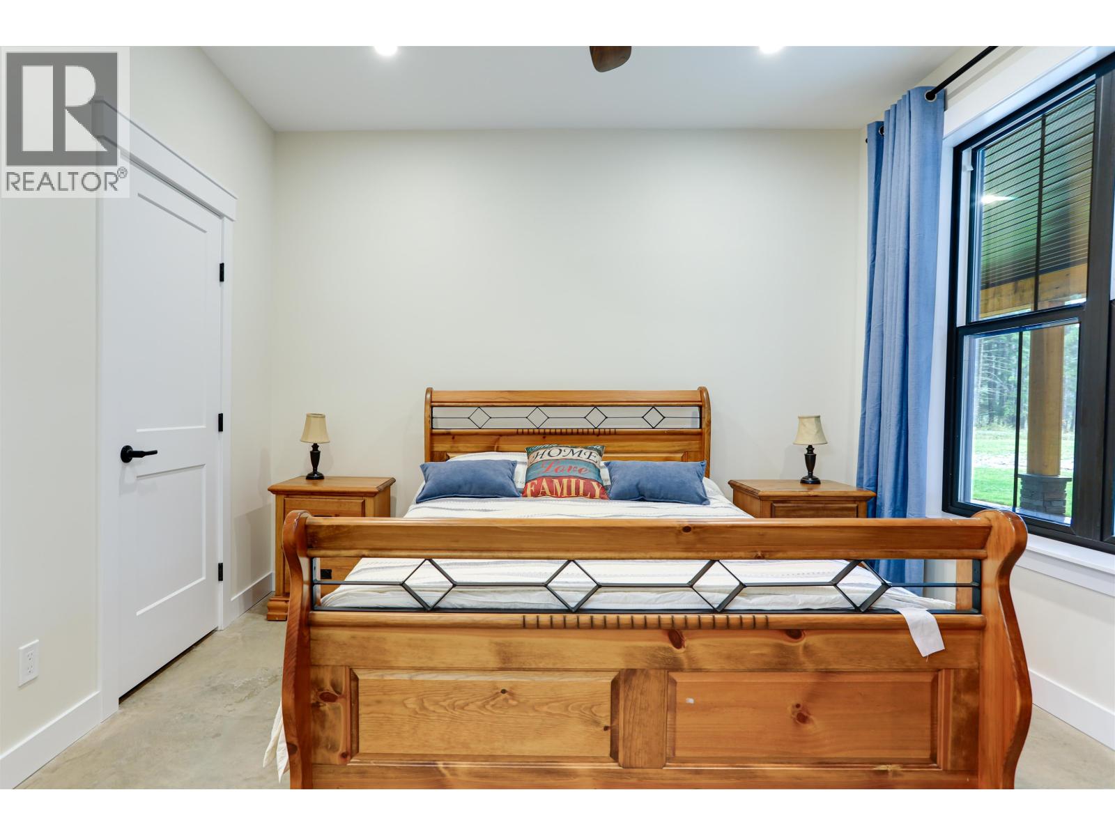 324 LOGANBERRY AVENUE, Kitimat