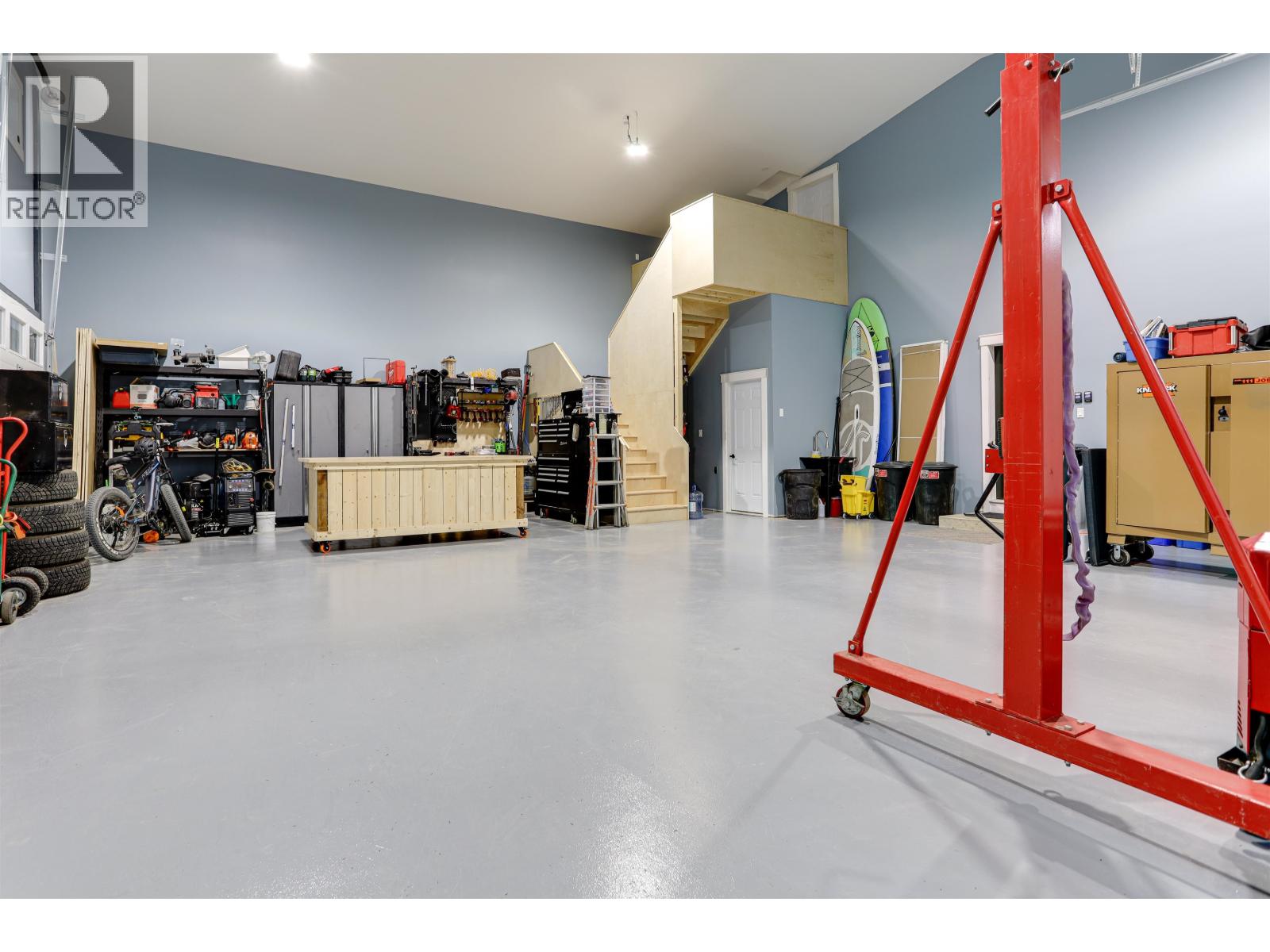 324 LOGANBERRY AVENUE, Kitimat