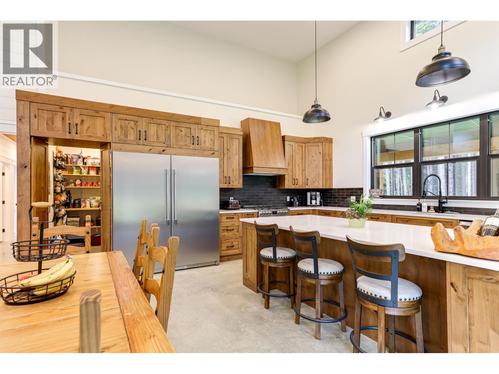 324 LOGANBERRY AVENUE, Kitimat