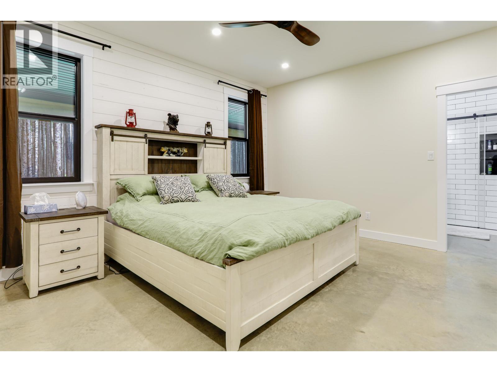 324 LOGANBERRY AVENUE, Kitimat