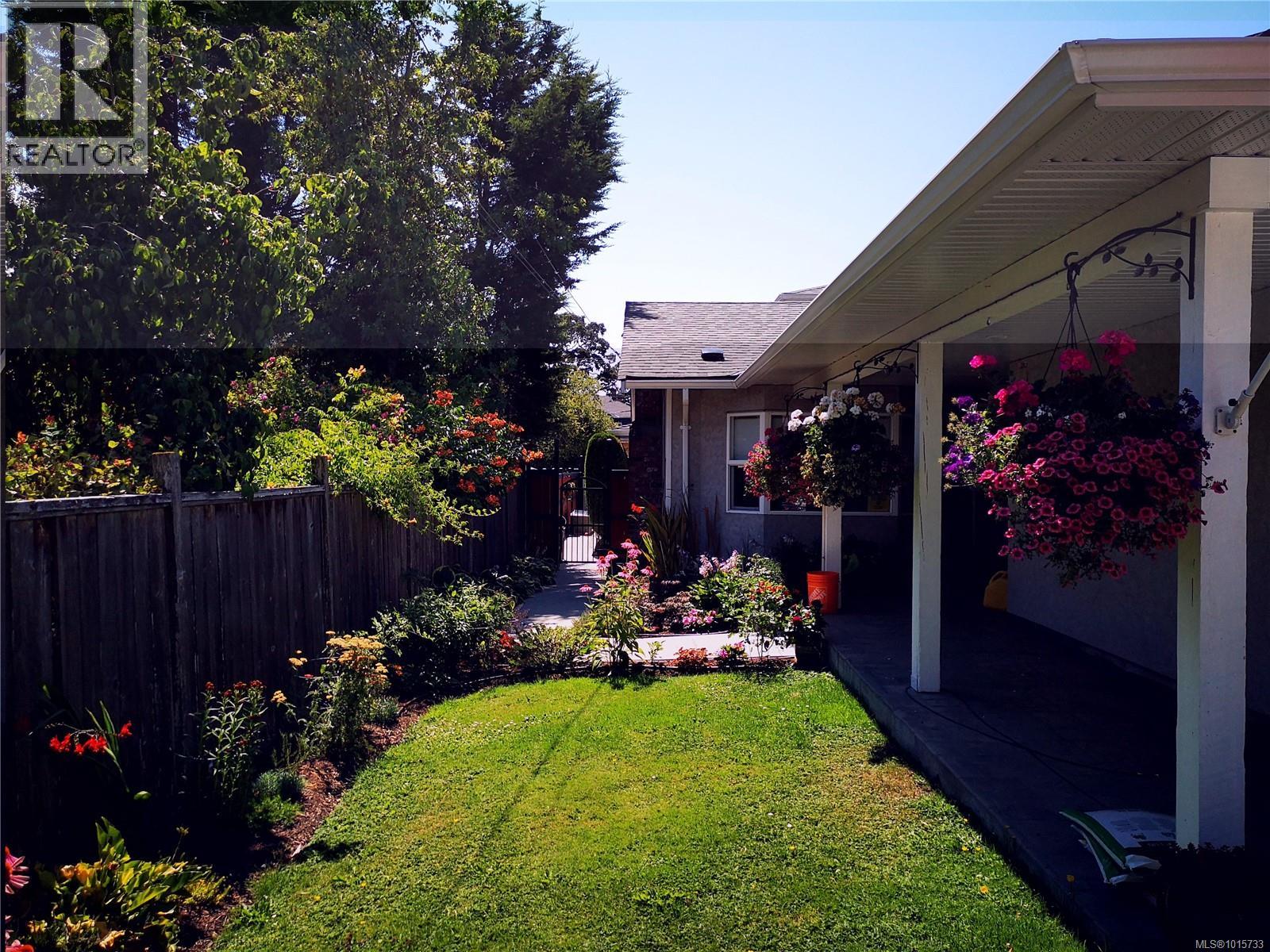  1221 Cherry Road, Saanich