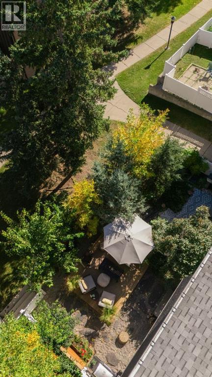 Single Family House 5 Level for Sale in  Brae Glen Crescent SW Braeside Calgary 