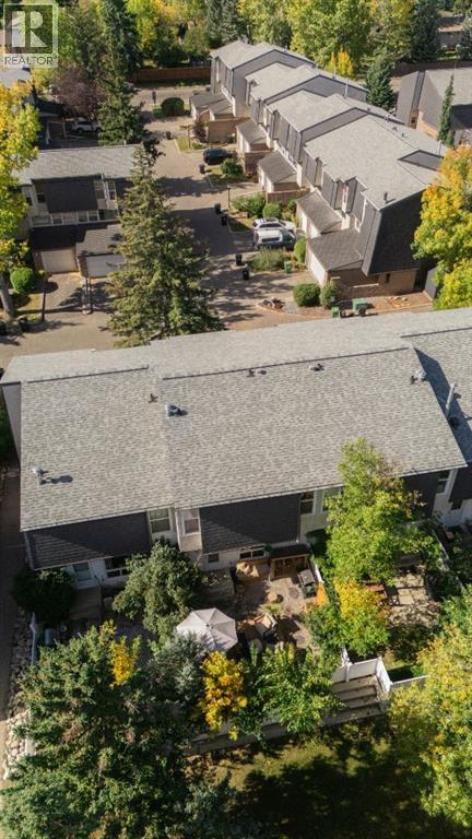 Single Family House 5 Level for Sale in  Brae Glen Crescent SW Braeside Calgary 