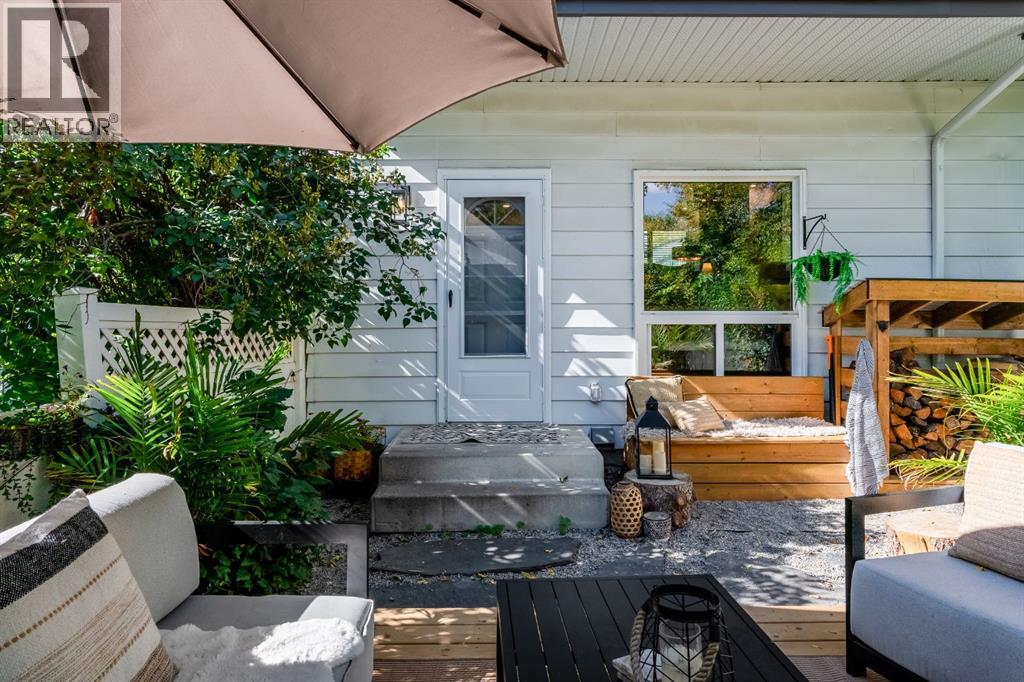 Single Family House 5 Level for Sale in  Brae Glen Crescent SW Braeside Calgary 