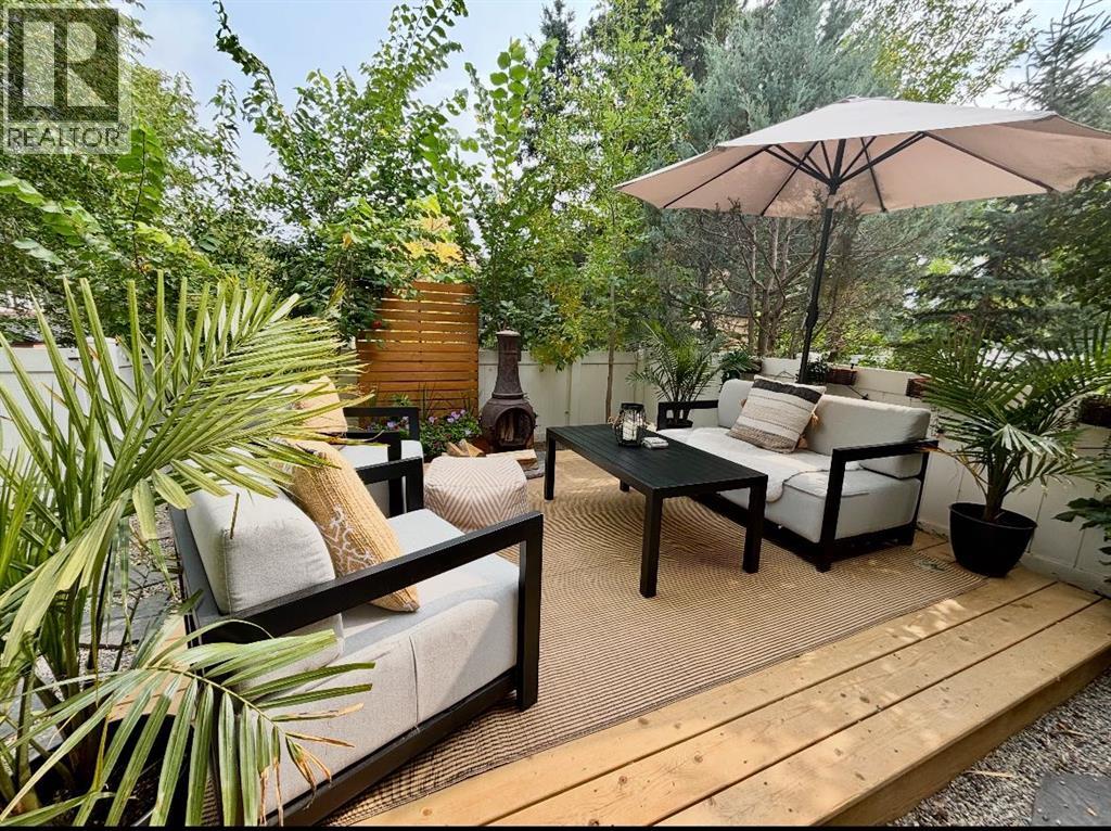 Single Family House 5 Level for Sale in  Brae Glen Crescent SW Braeside Calgary 