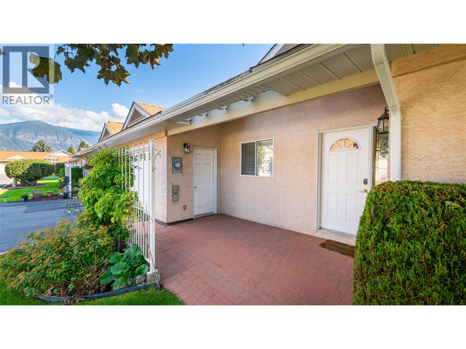 518 18th Avenue Unit# 10, Creston