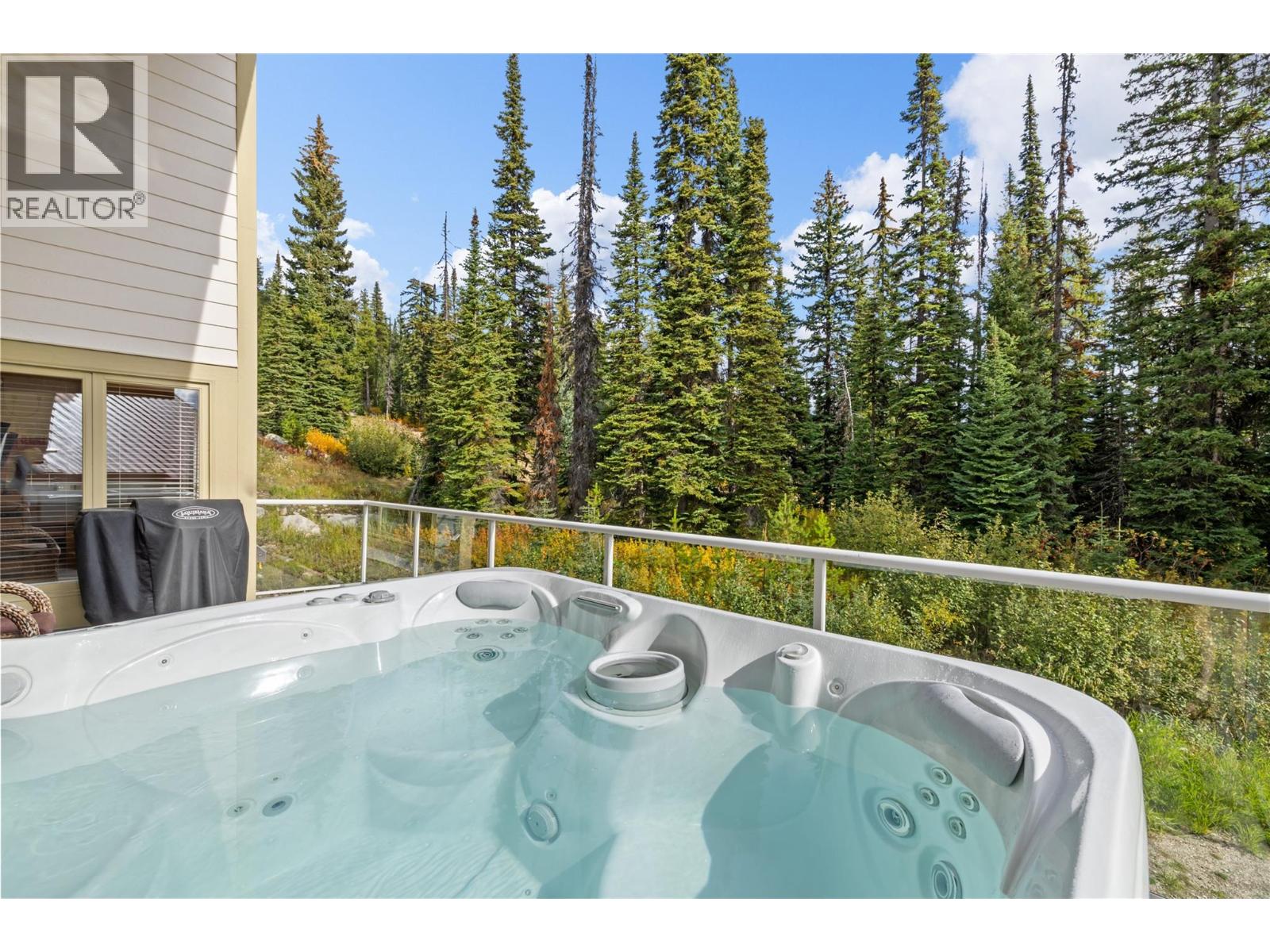A 5946 Snow Pines Crescent, Big White