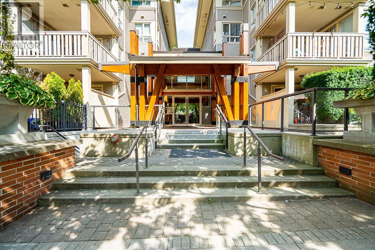 217 801 KLAHANIE DRIVE, Port Moody