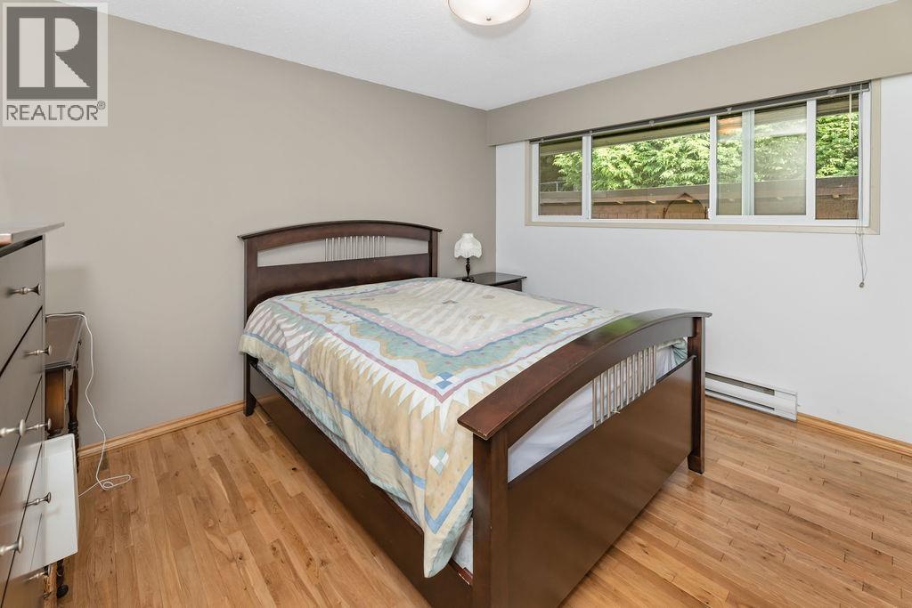 6950 PORPOISE DRIVE, Sechelt