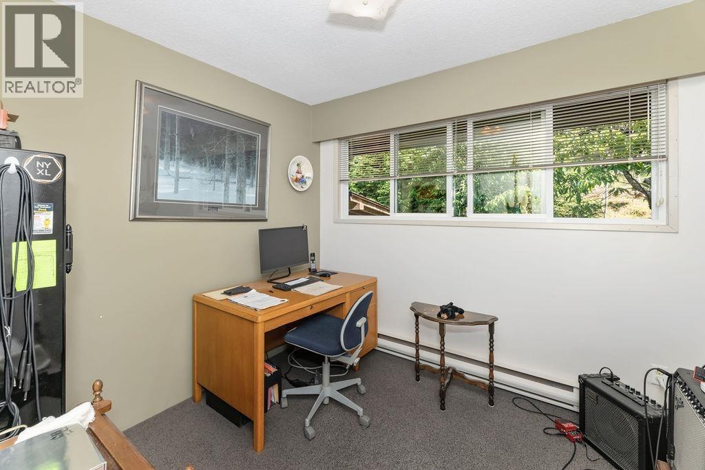 6950 PORPOISE DRIVE, Sechelt