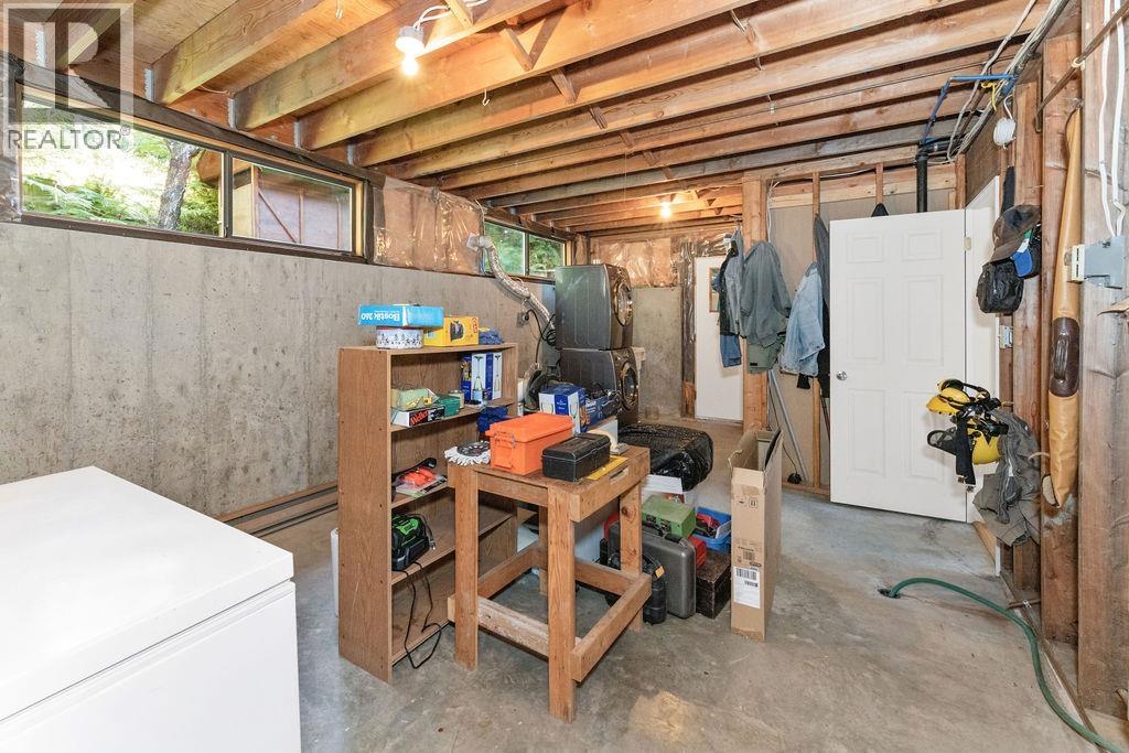 6950 PORPOISE DRIVE, Sechelt