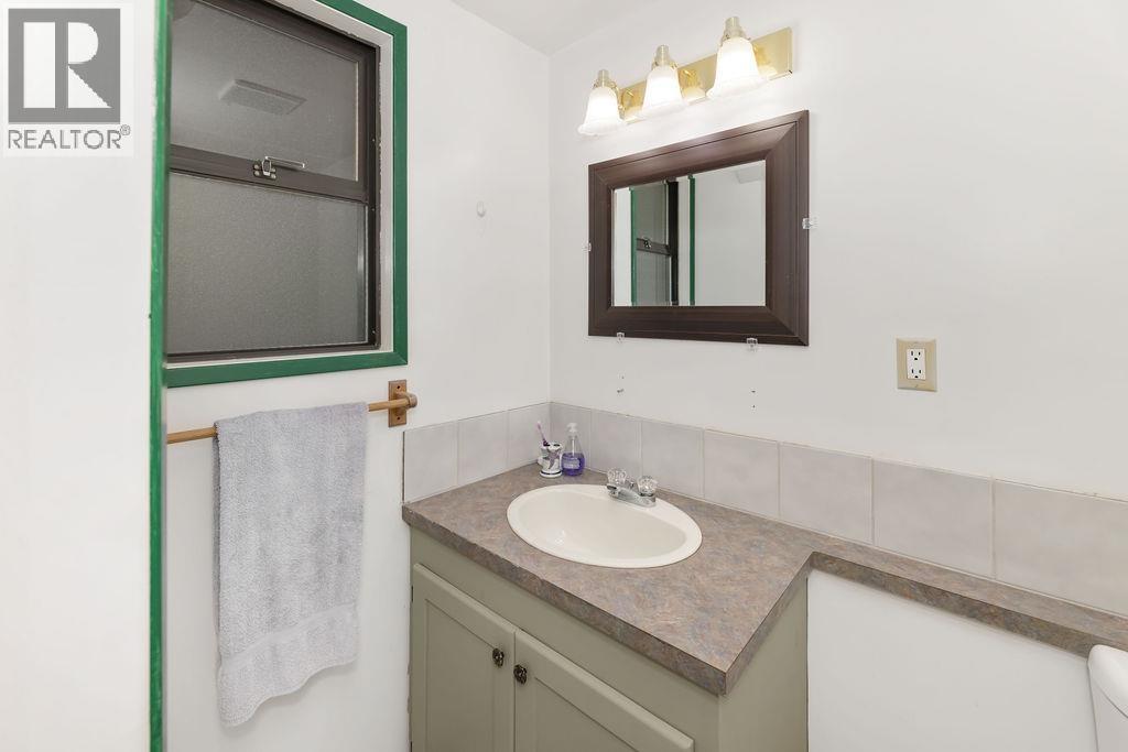 6950 PORPOISE DRIVE, Sechelt