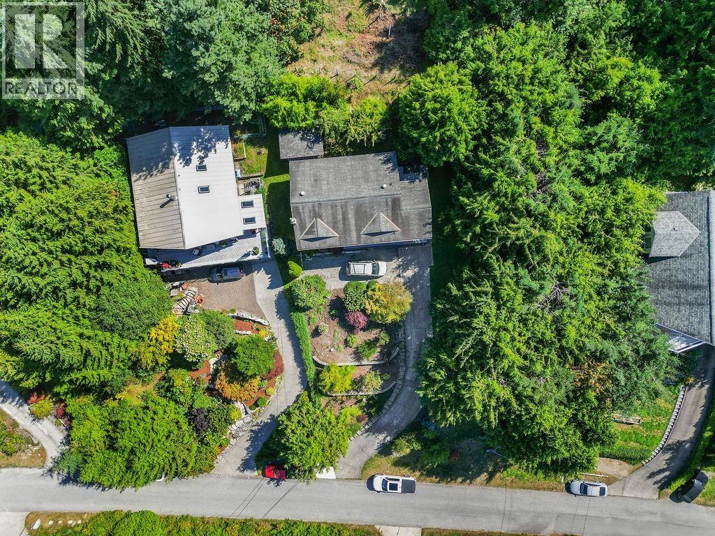 6950 PORPOISE DRIVE, Sechelt