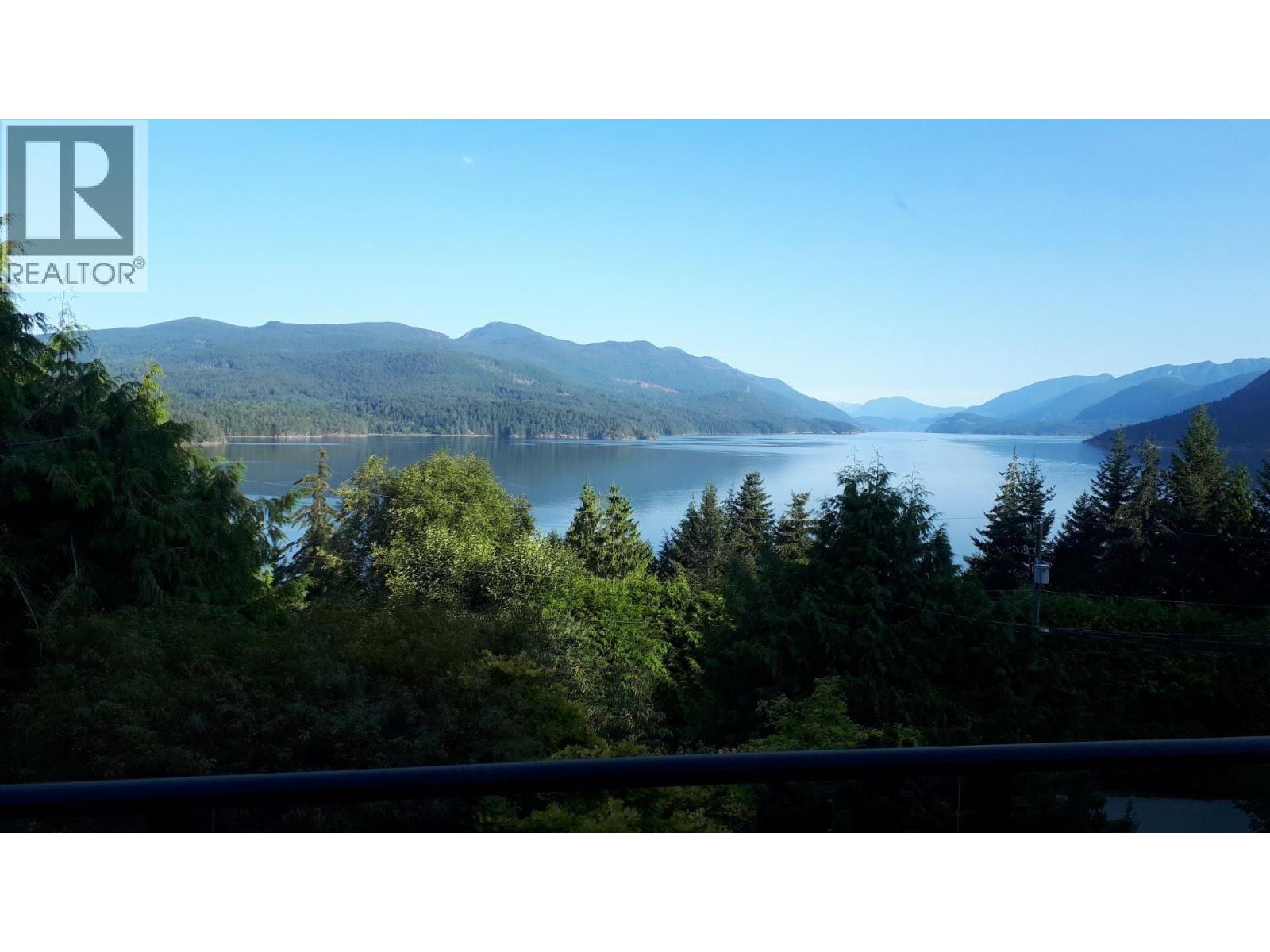6950 PORPOISE DRIVE, Sechelt