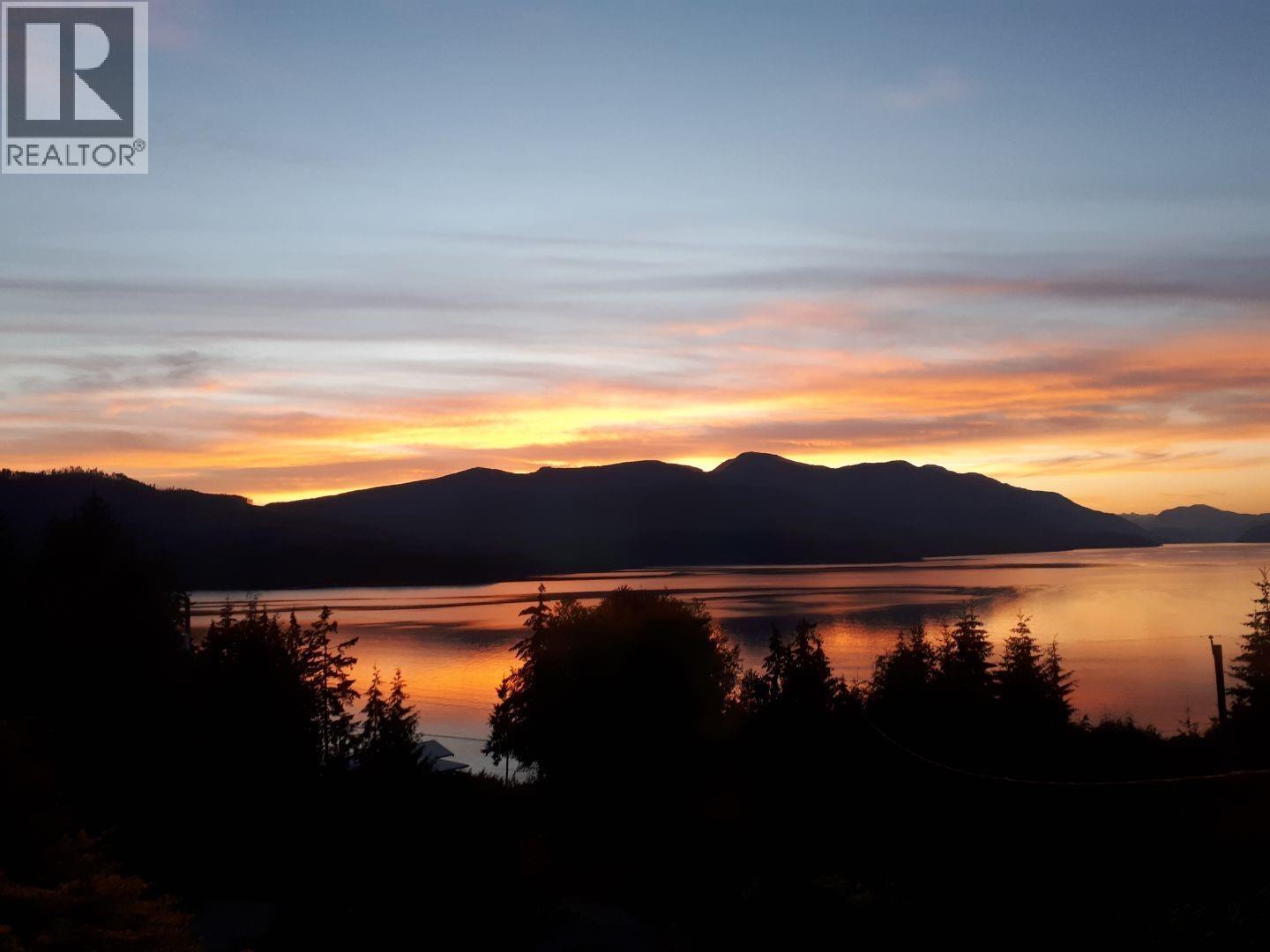 6950 PORPOISE DRIVE, Sechelt