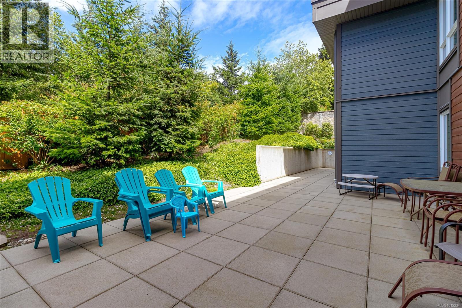 210 110 Presley Place, View Royal
