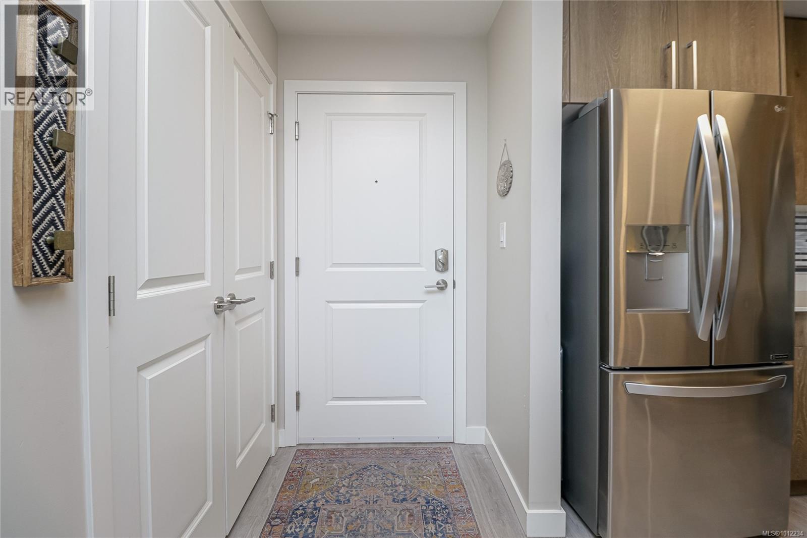 210 110 Presley Place, View Royal