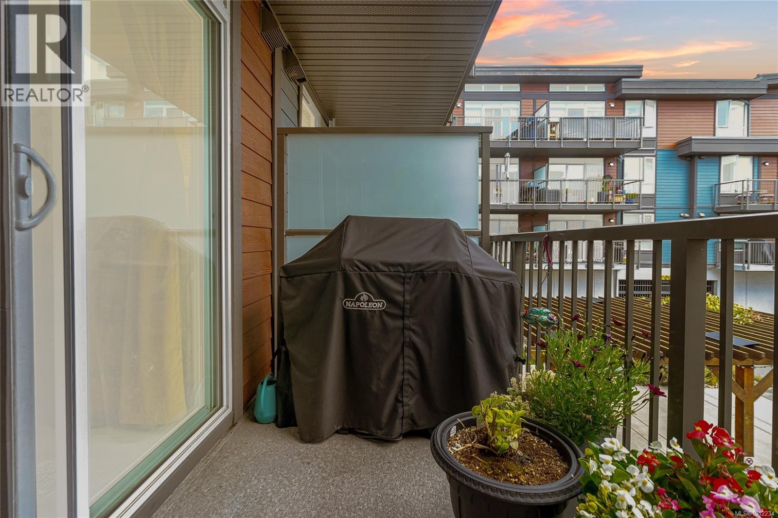 210 110 Presley Place, View Royal