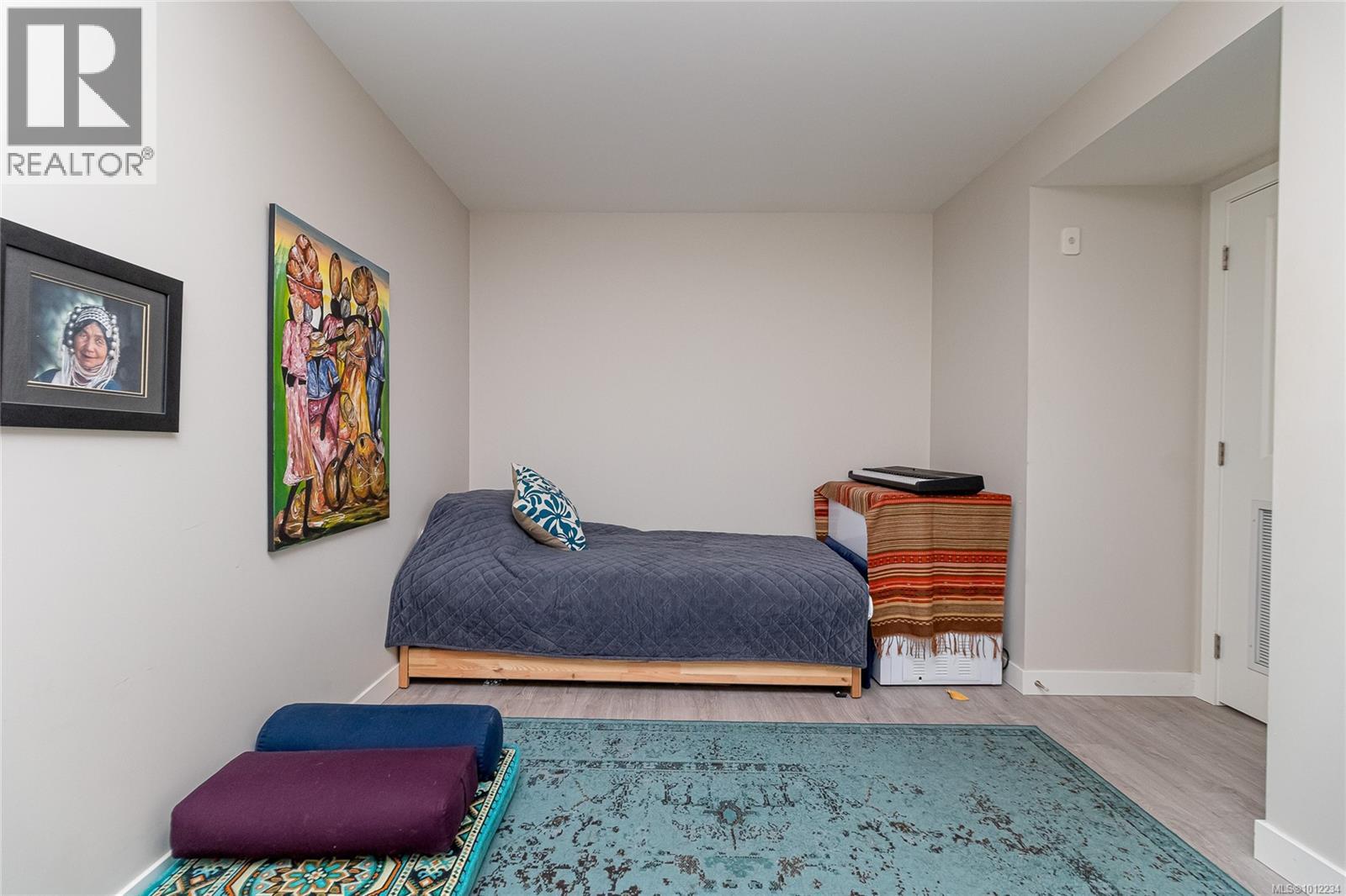 210 110 Presley Place, View Royal