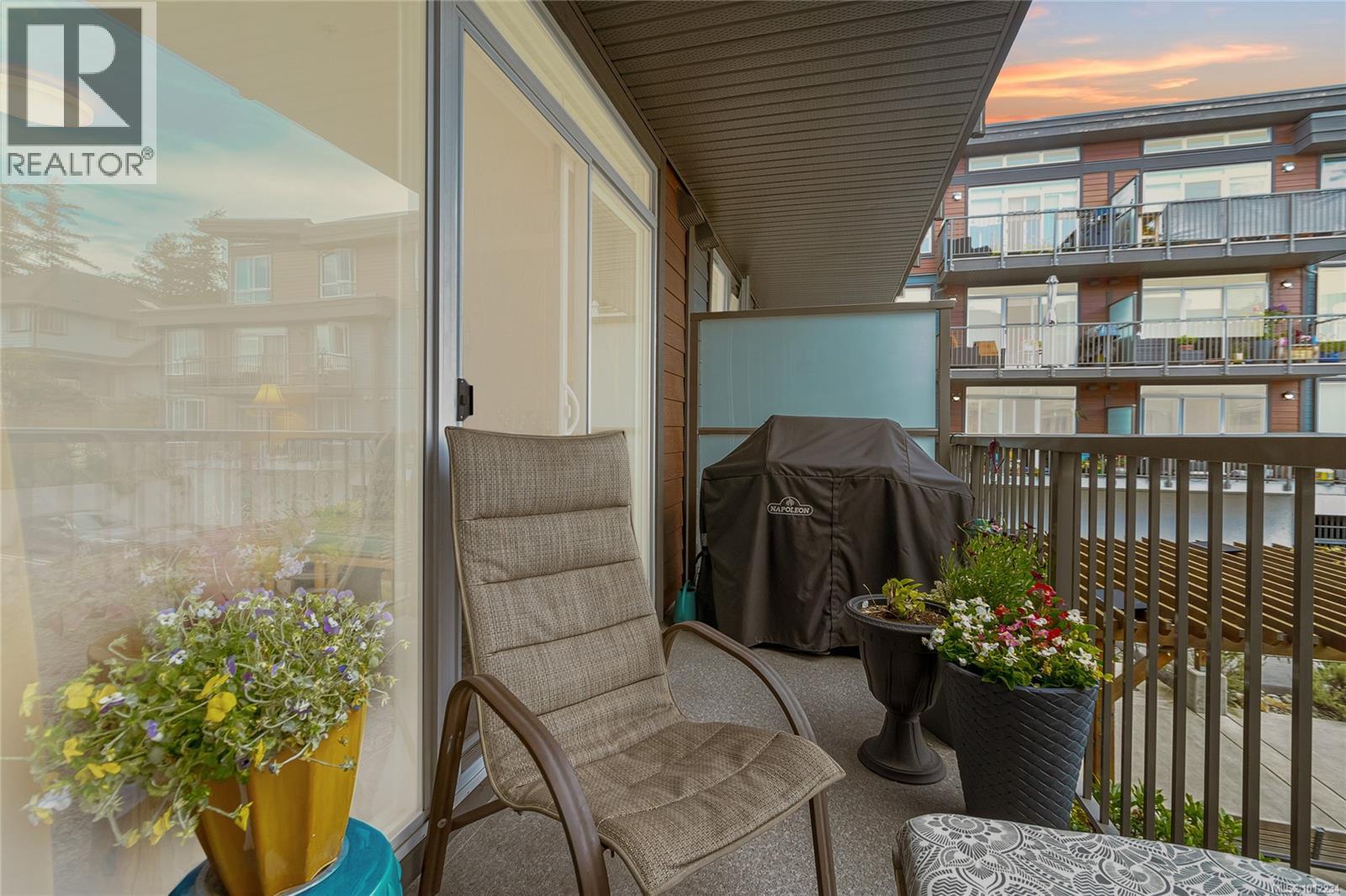 210 110 Presley Place, View Royal
