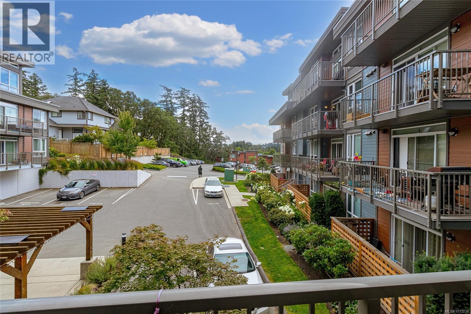 210 110 Presley Place, View Royal