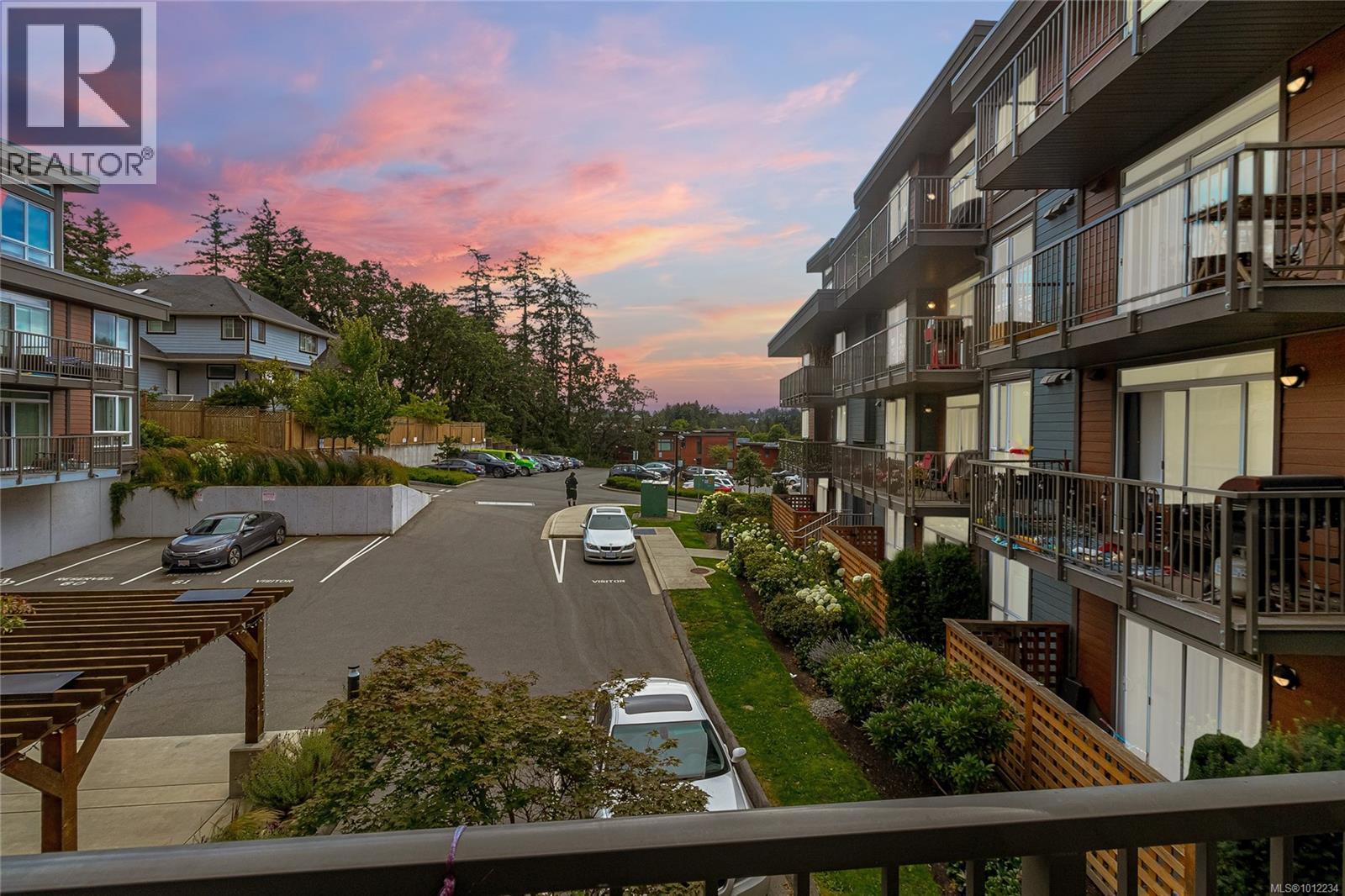 210 110 Presley Place, View Royal