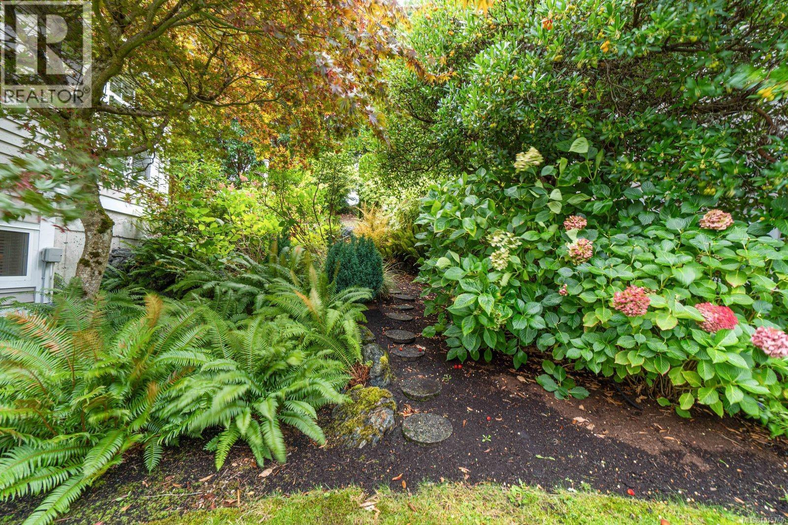 1266 Saturna Dr, Parksville