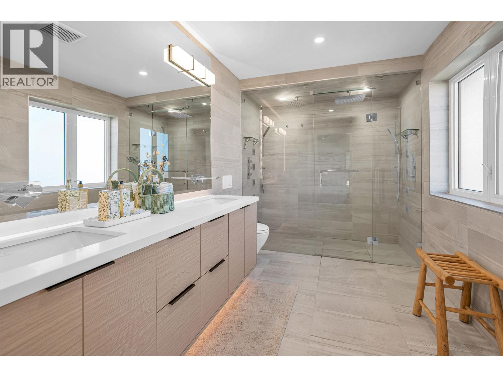 8159 11TH AVENUE, Burnaby