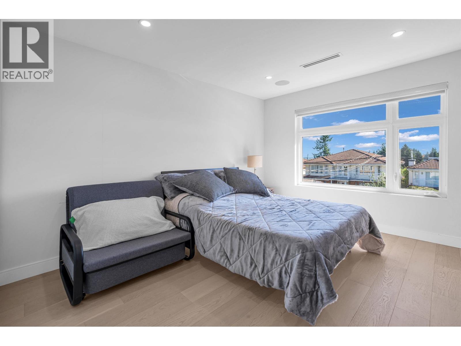 8159 11TH AVENUE, Burnaby