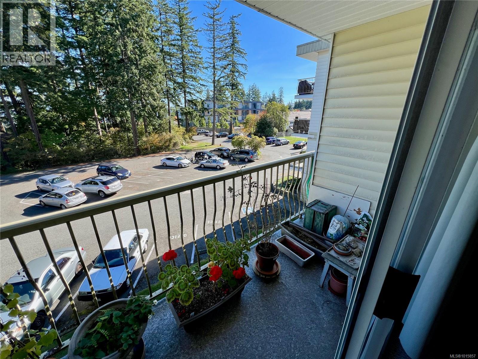 303 322 Birch St, Campbell River