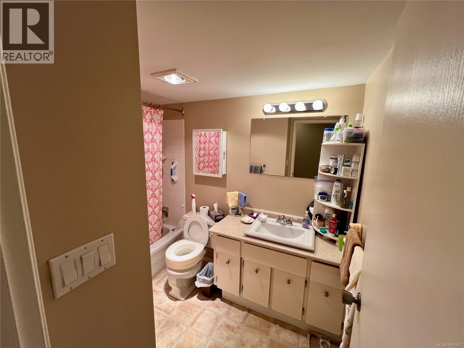 303 322 Birch St, Campbell River