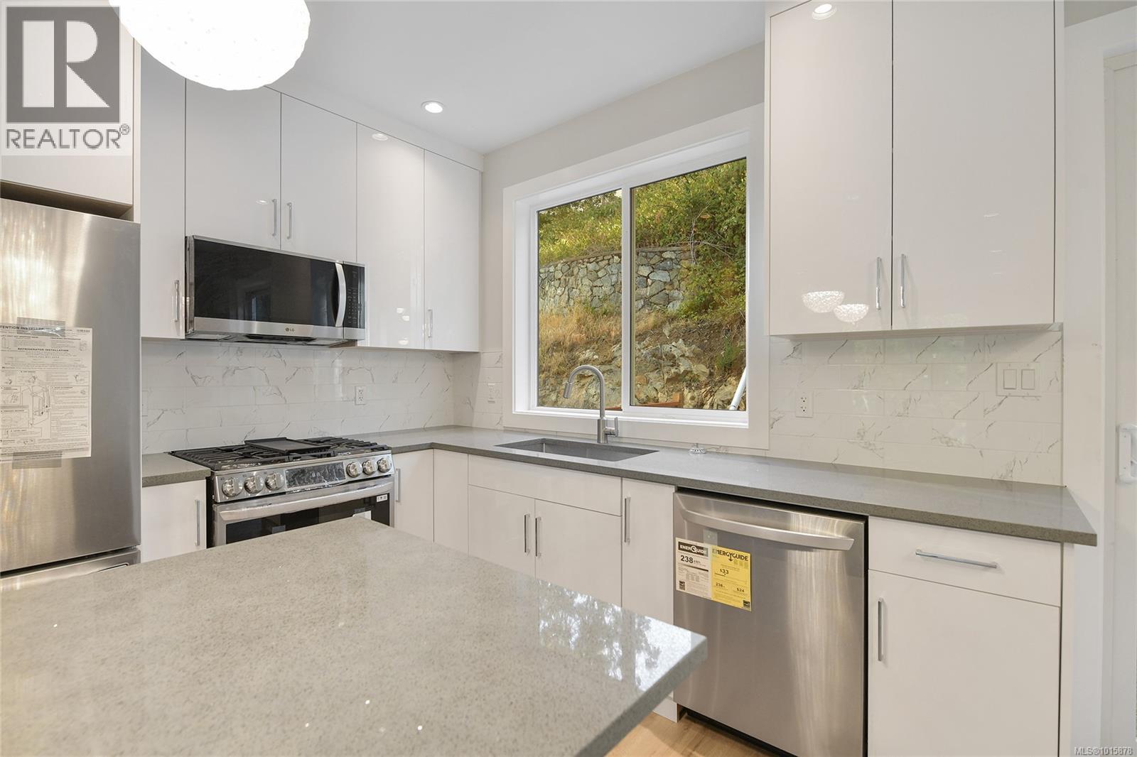 996 CITATION Road, Langford