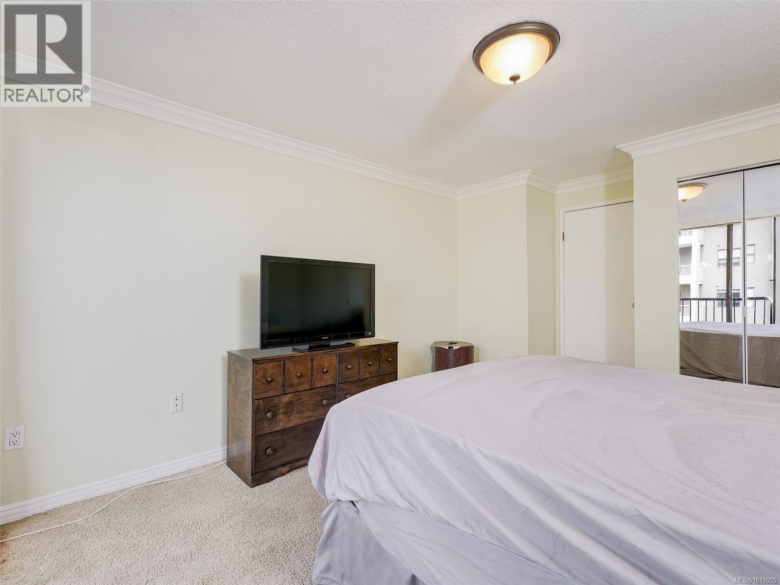 604 777 Blanshard Street, Victoria