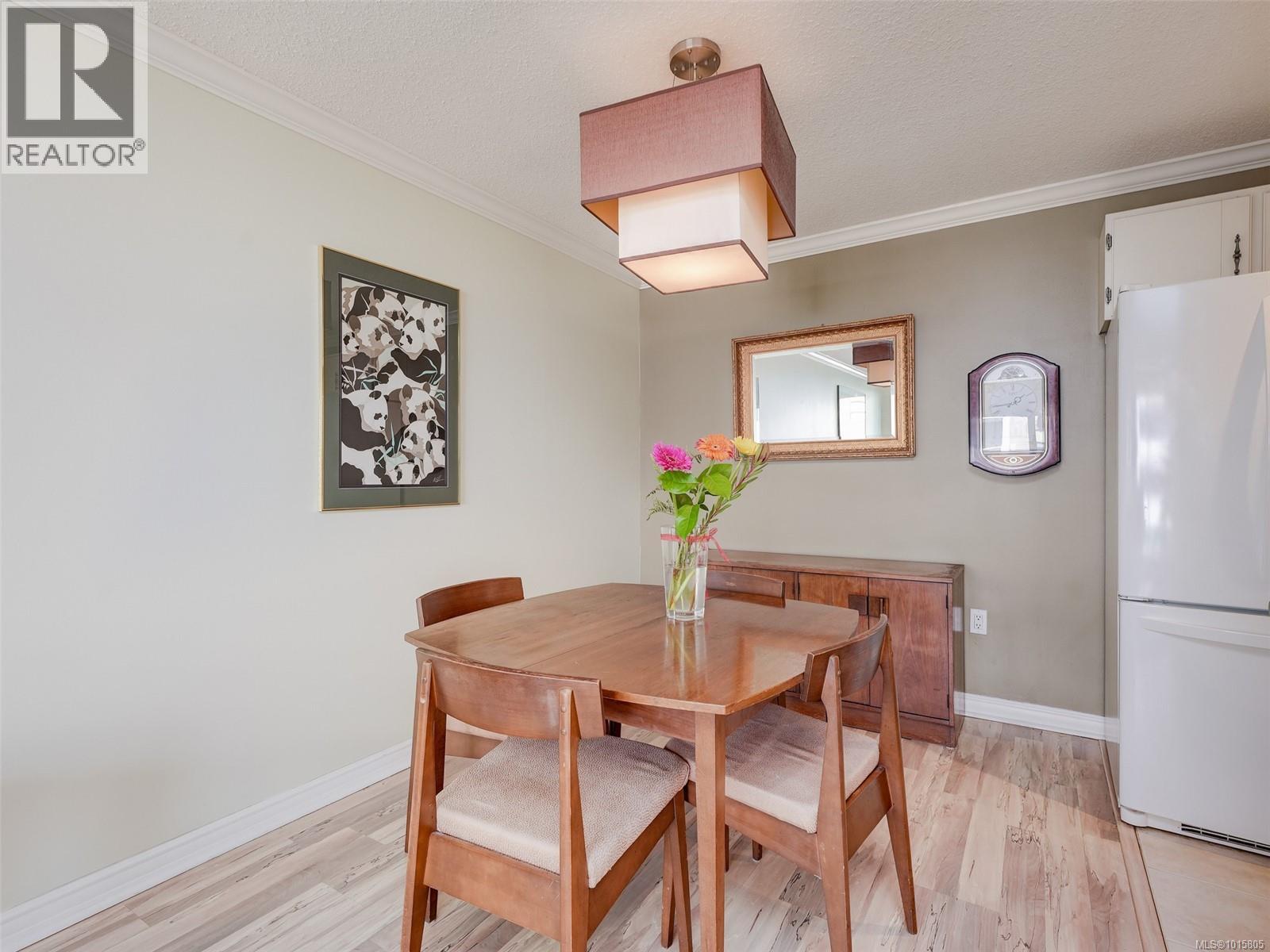 604 777 Blanshard Street, Victoria