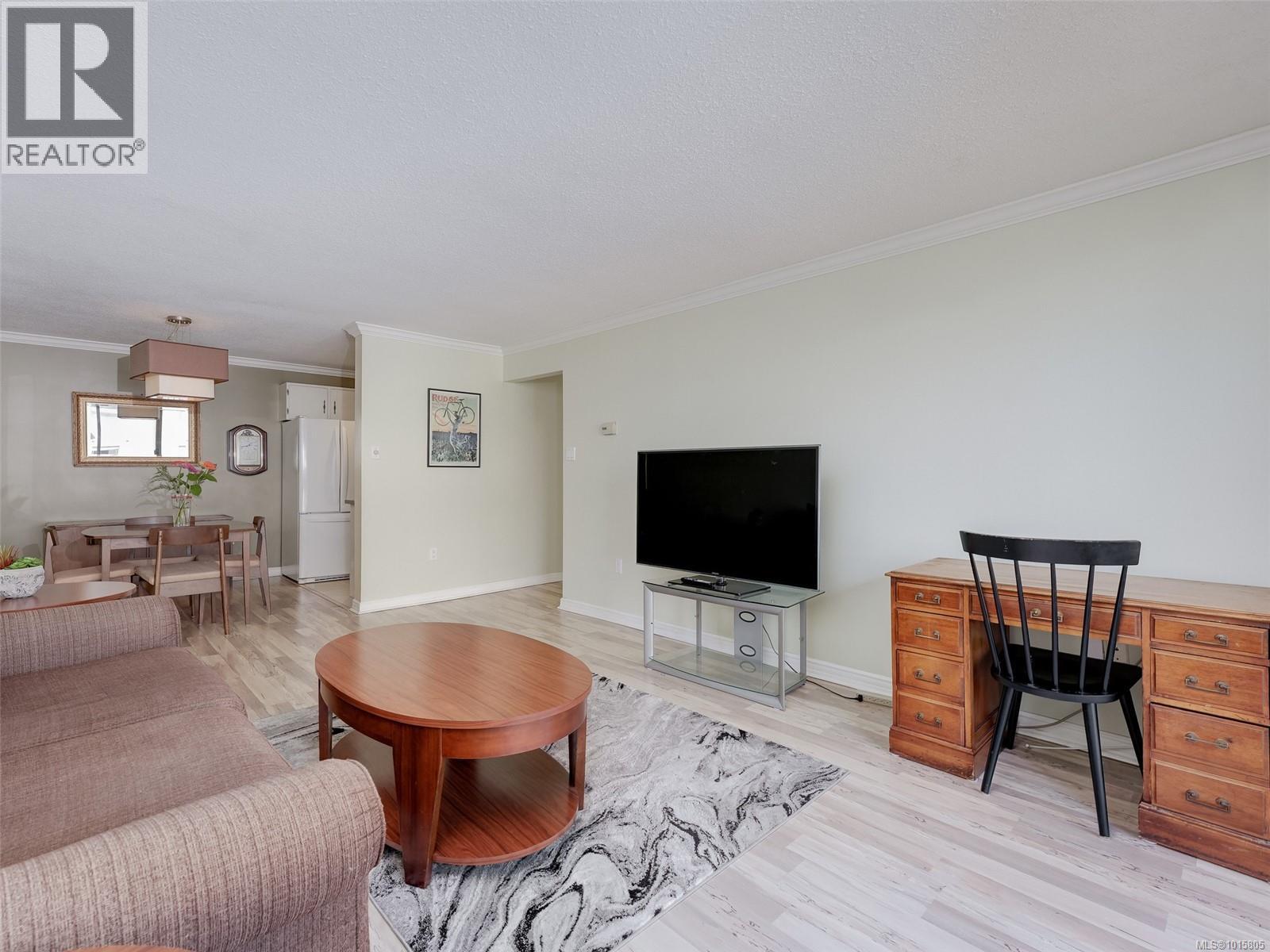 604 777 Blanshard Street, Victoria