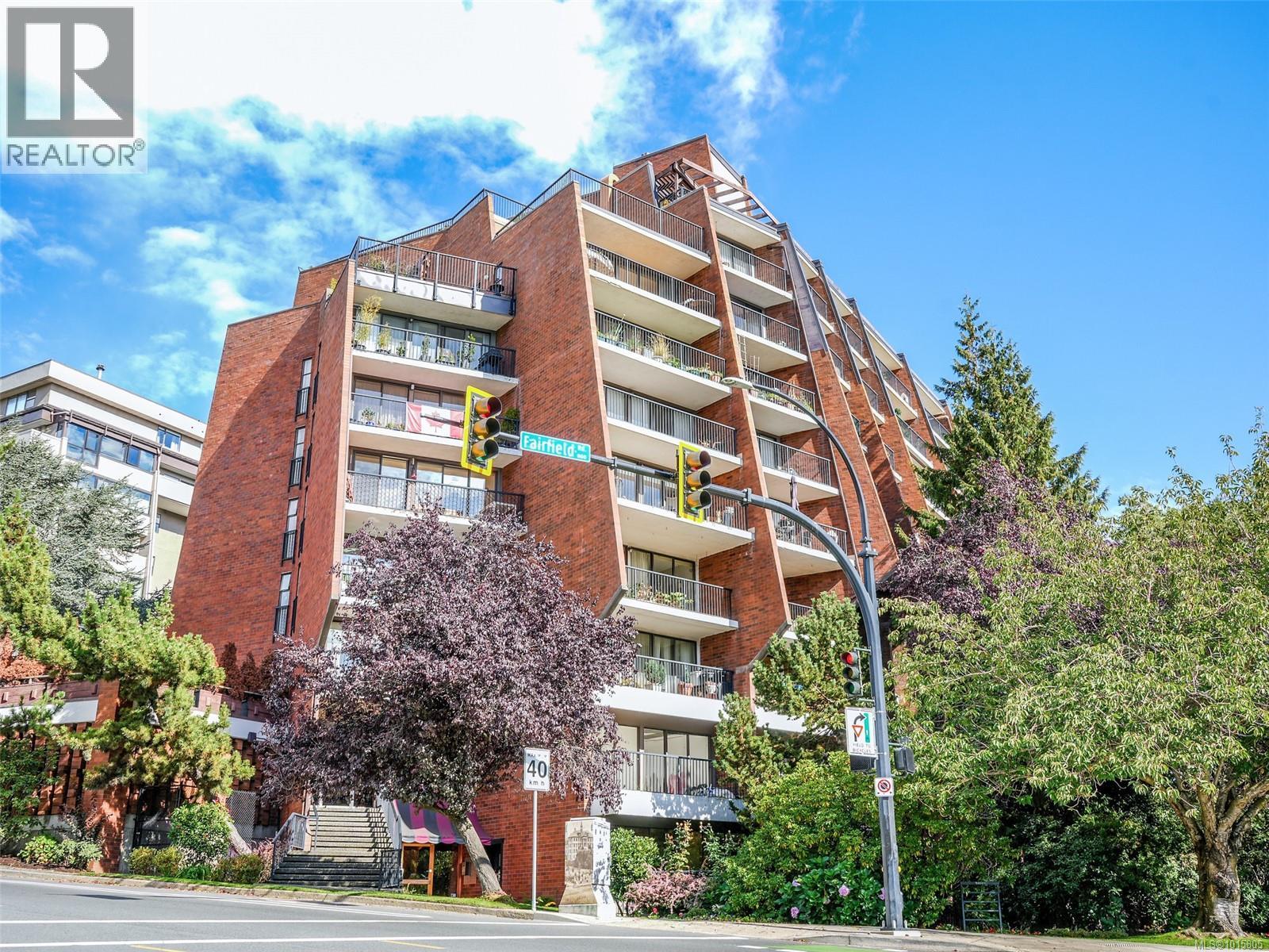 604 777 Blanshard Street, Victoria