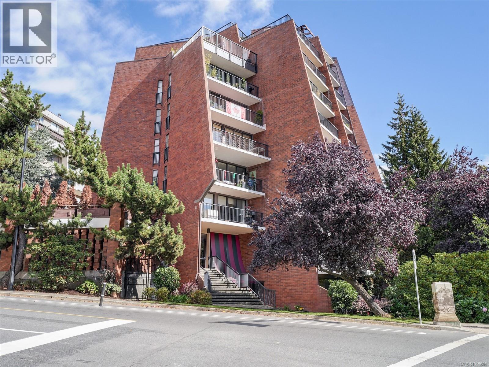 604 777 Blanshard Street, Victoria