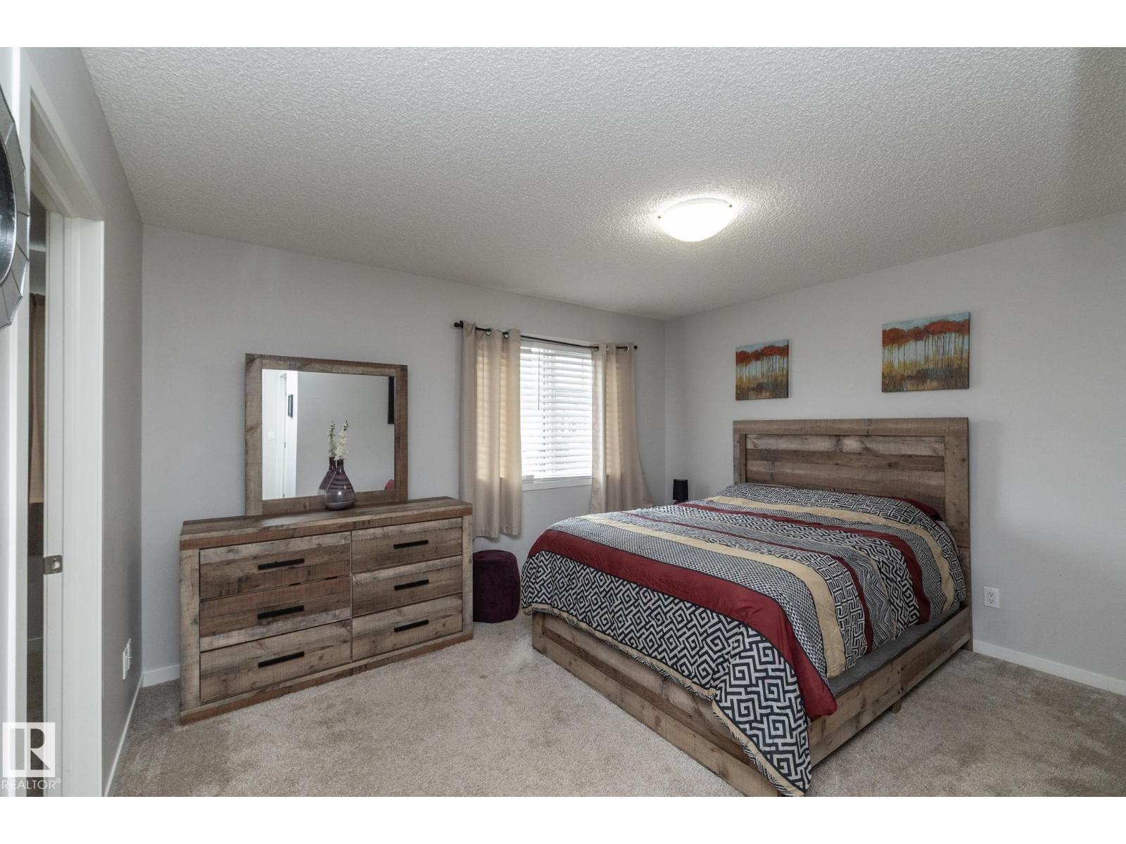 7712 Eifert CR NW, Edmonton