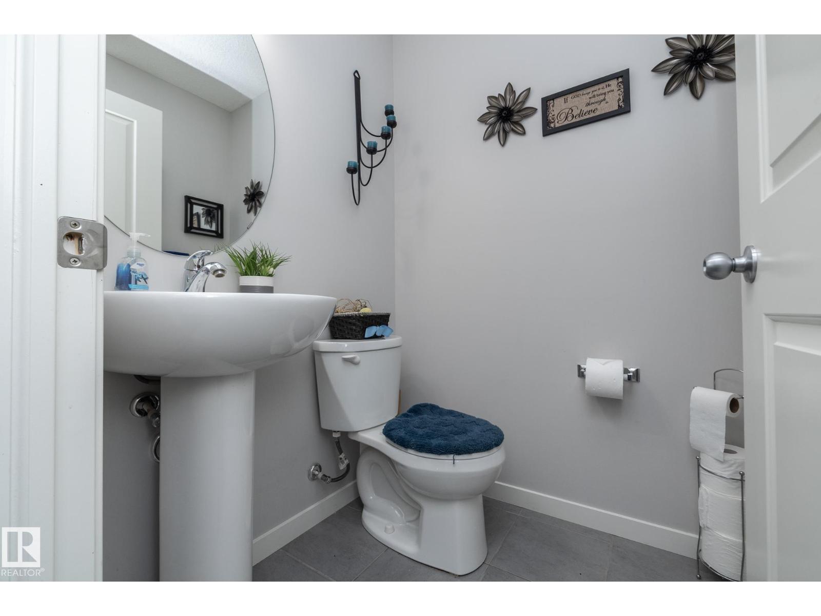 7712 Eifert CR NW, Edmonton