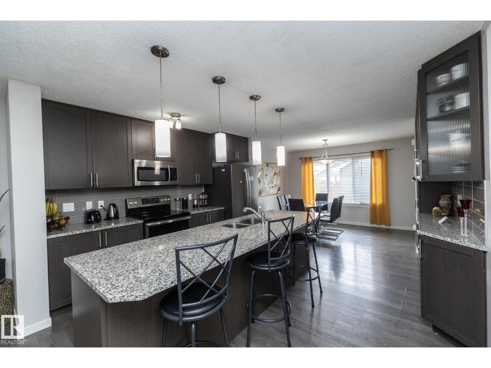 7712 Eifert CR NW, Edmonton