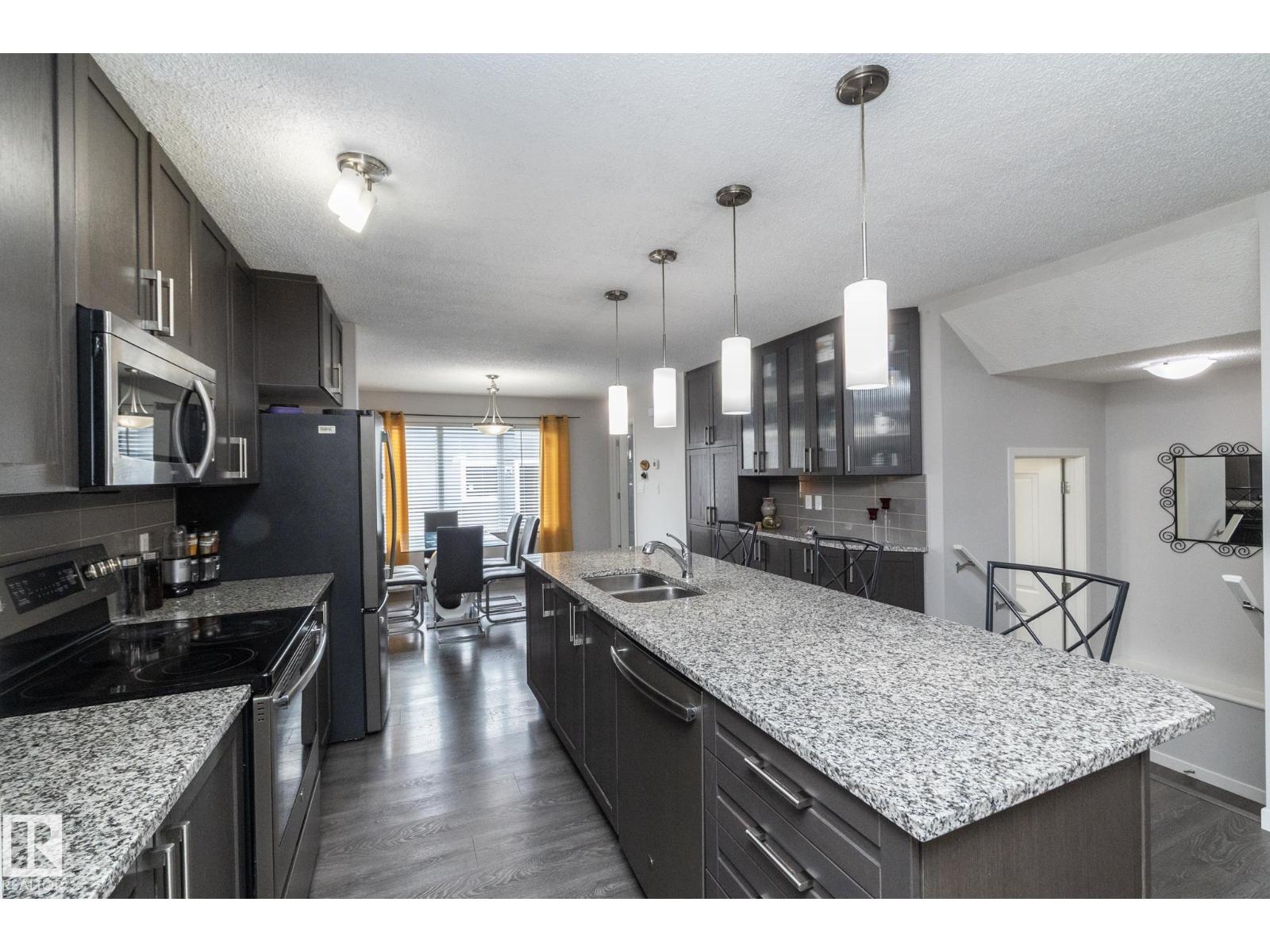 7712 Eifert CR NW, Edmonton