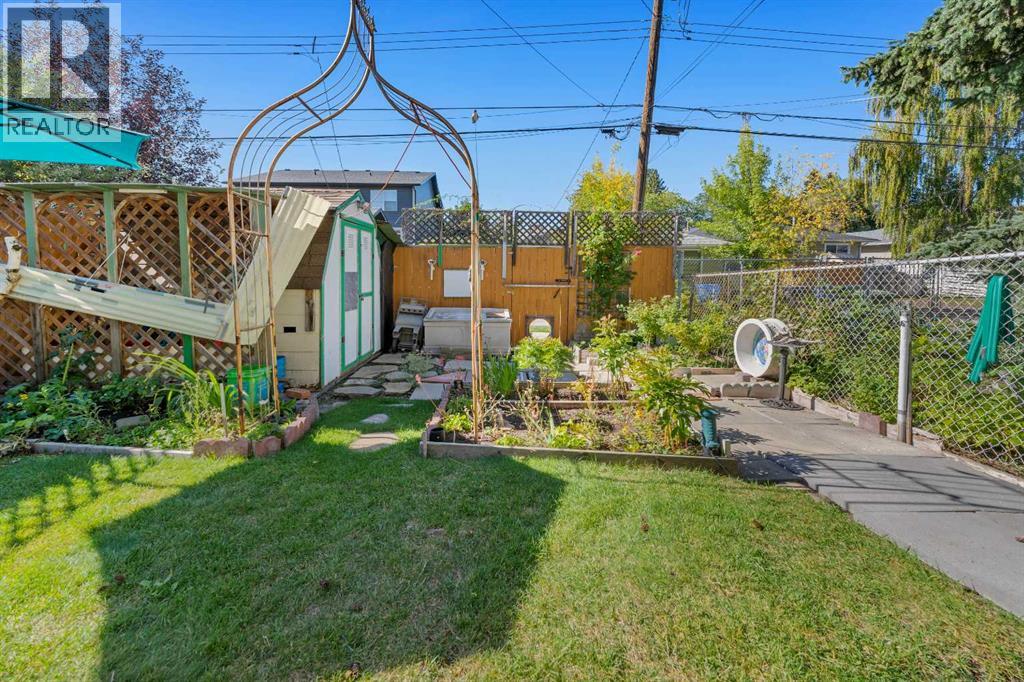 Single Family House for Sale in   Street SW Glenbrook Calgary 