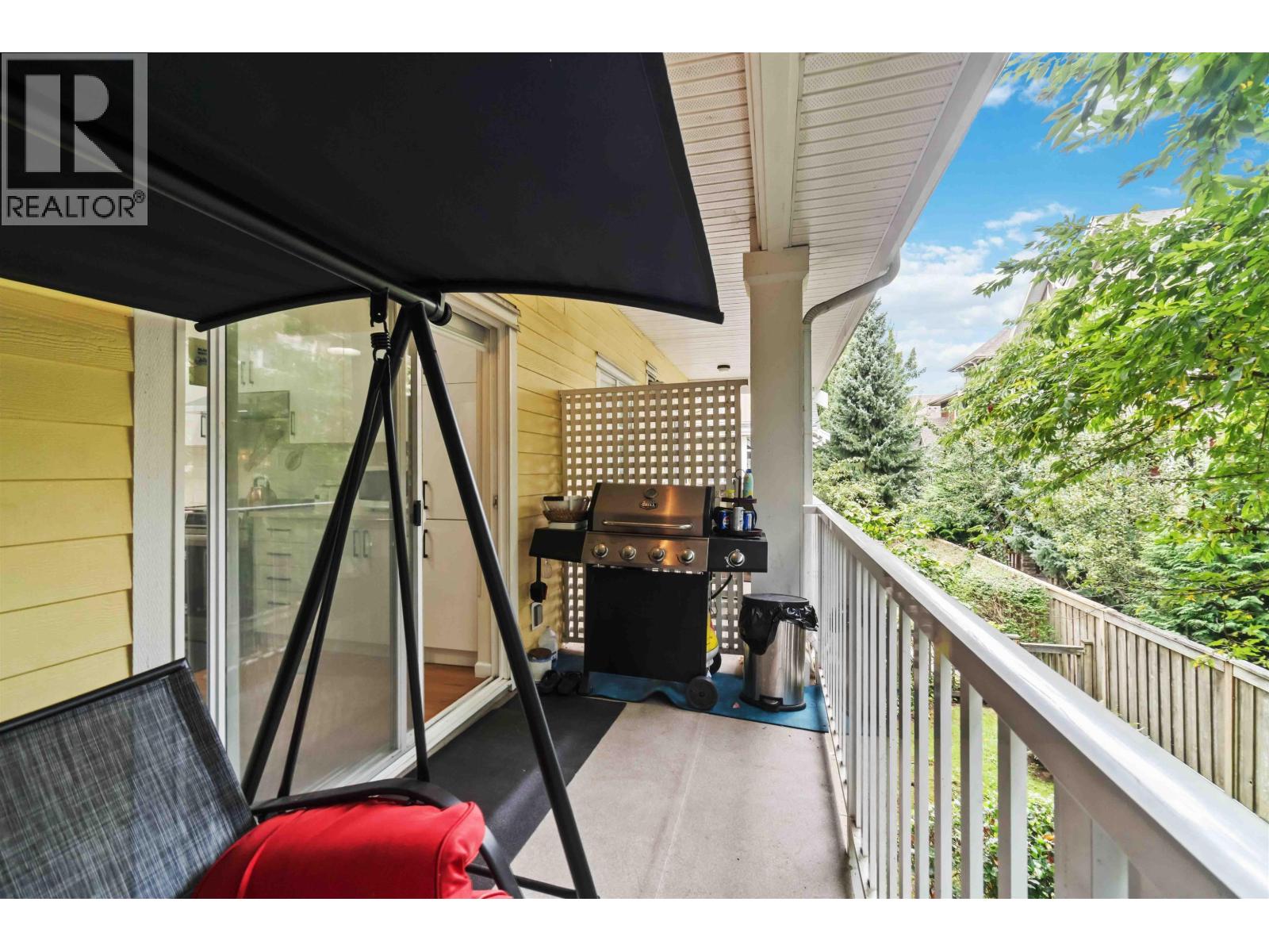 8 935 EWEN AVENUE, New Westminster