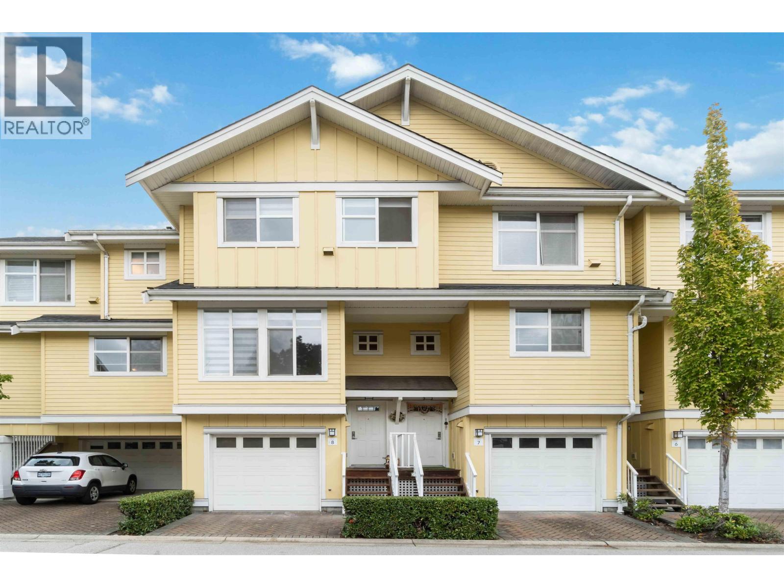 8 935 EWEN AVENUE, New Westminster
