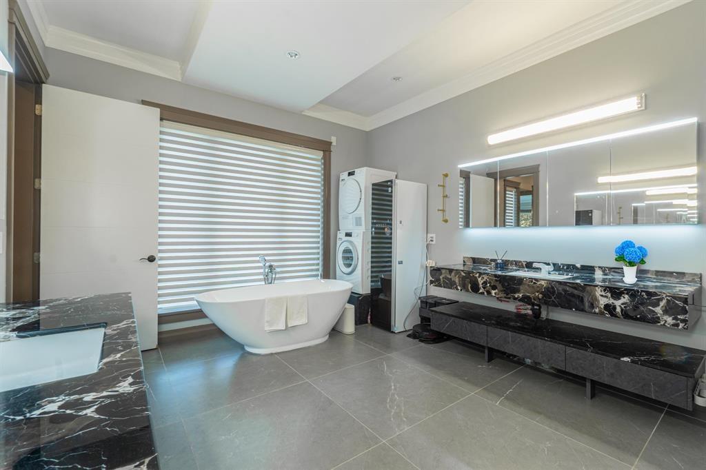 1888 180 STREET, Surrey