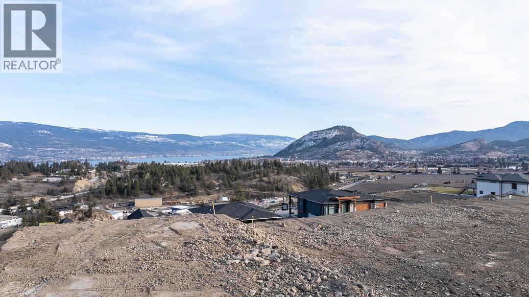  17579 Dickinson Place, Summerland